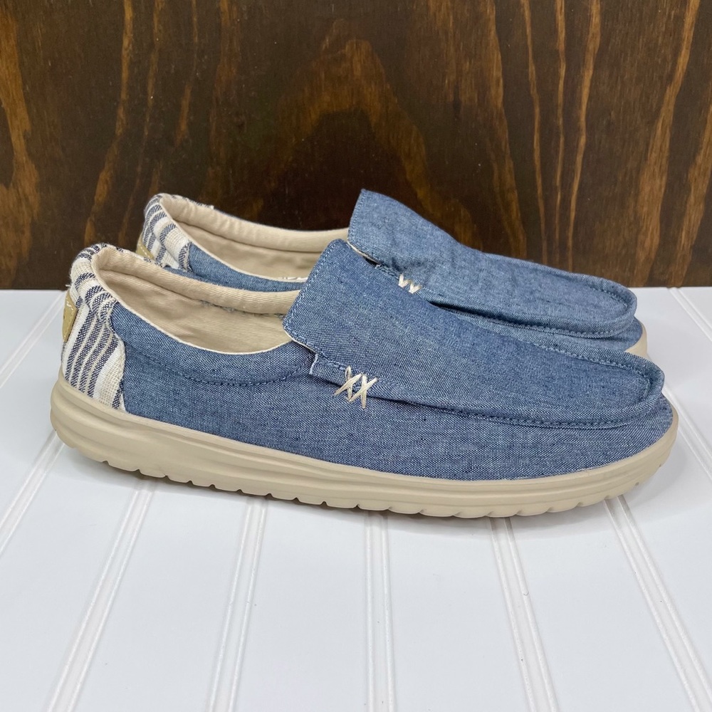 Hey Dude Men’s Mikka Slip On Loafer Shoes Chambray Navy Size 8